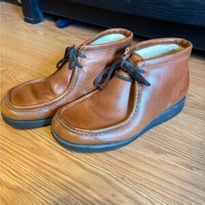 Wolverine Tan Leather Chukka Boots